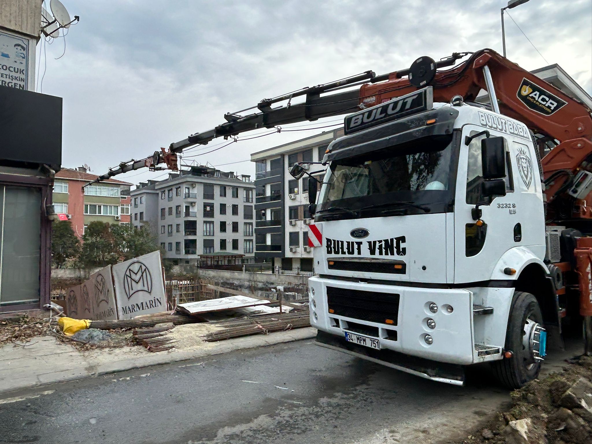 Endüstriyel vinç çalışması