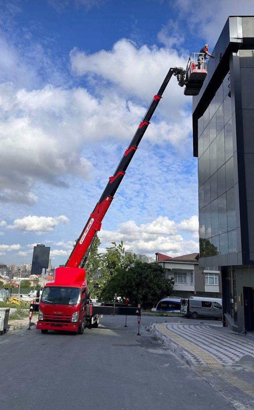 Profesyonel kaldırma operasyonu