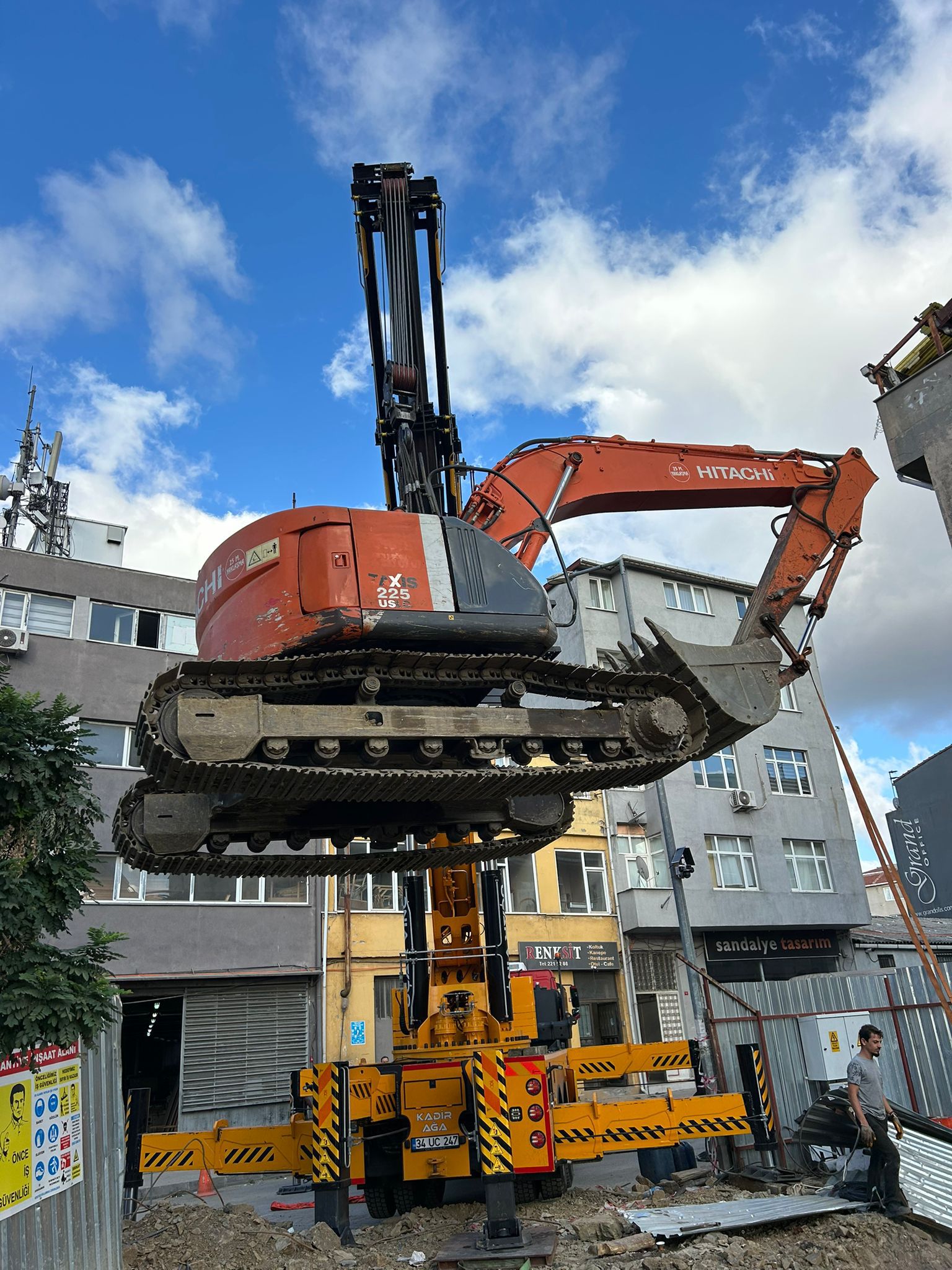 Endüstriyel vinç operasyonu